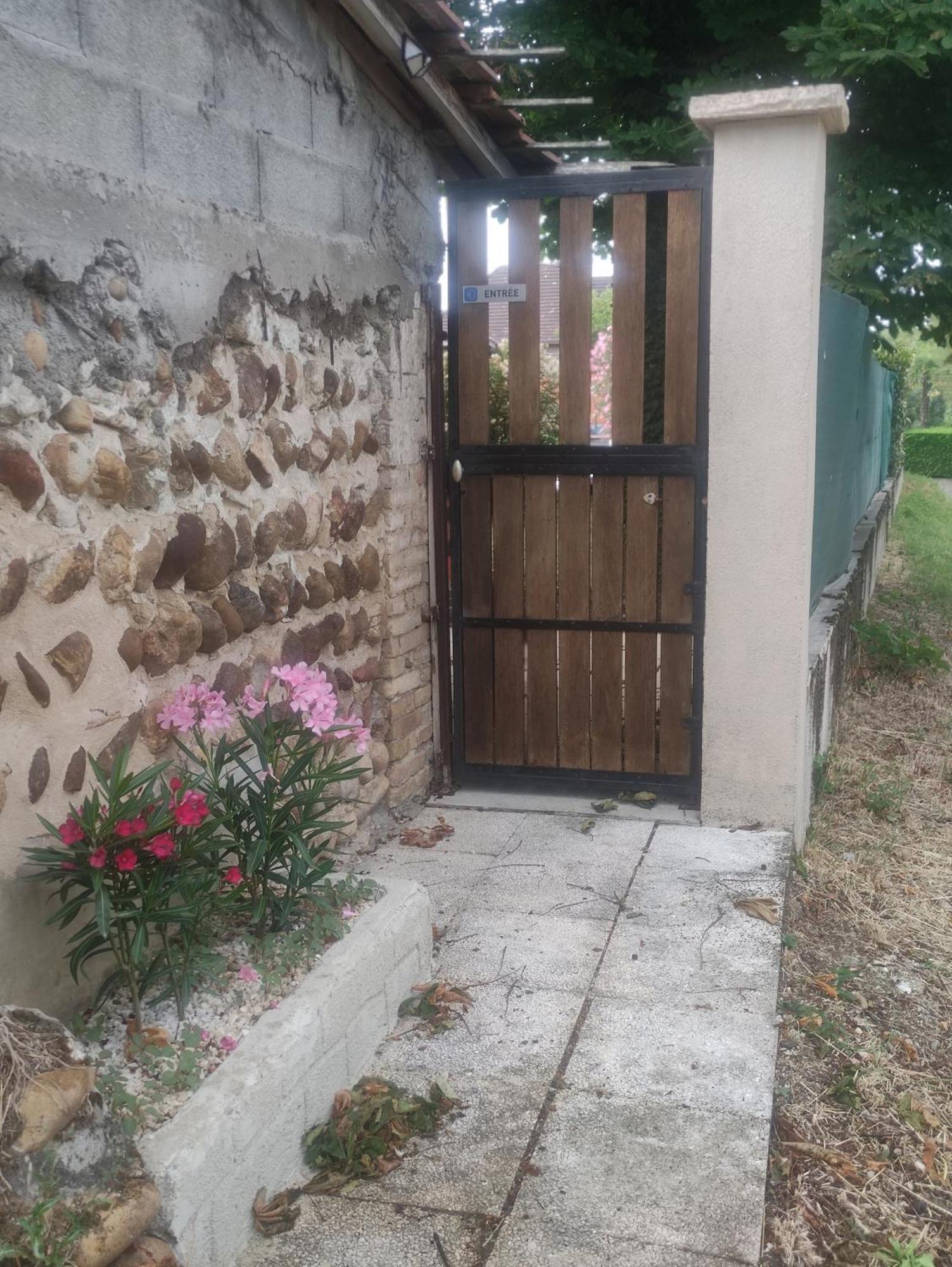 Chez Nono Et Vero Roussillon  Bagian luar foto